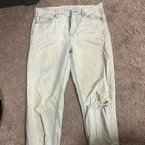 Light wash jeans